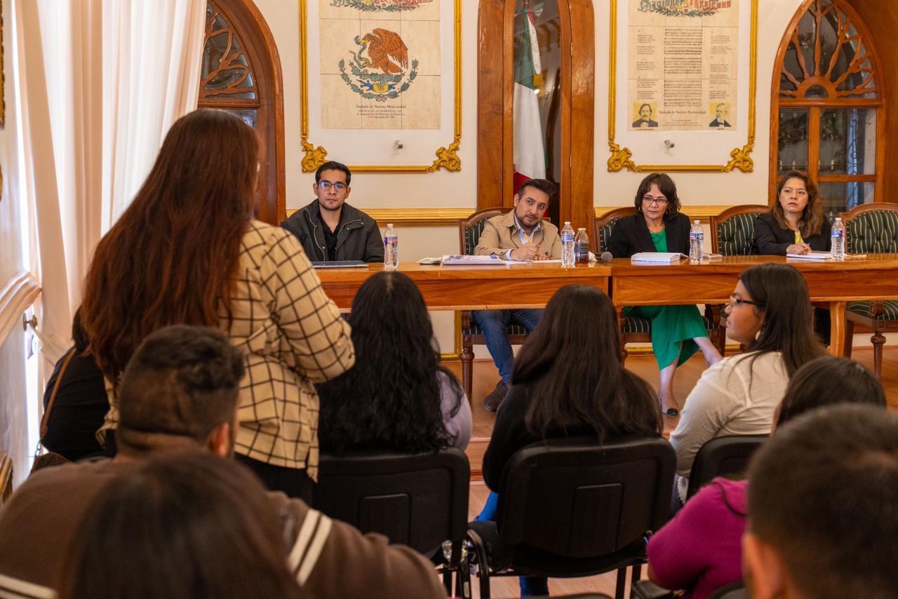 Chava Santos fortalece el diálogo y el trabajo conjunto en favor de las mujeres
